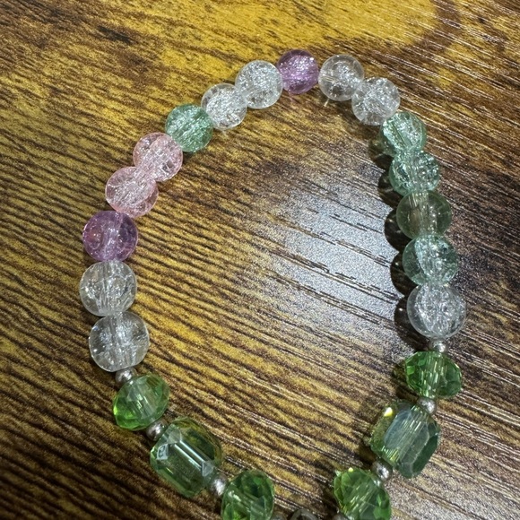 Elegant Multicolor Beaded Bracelet - Picture 3 of 3